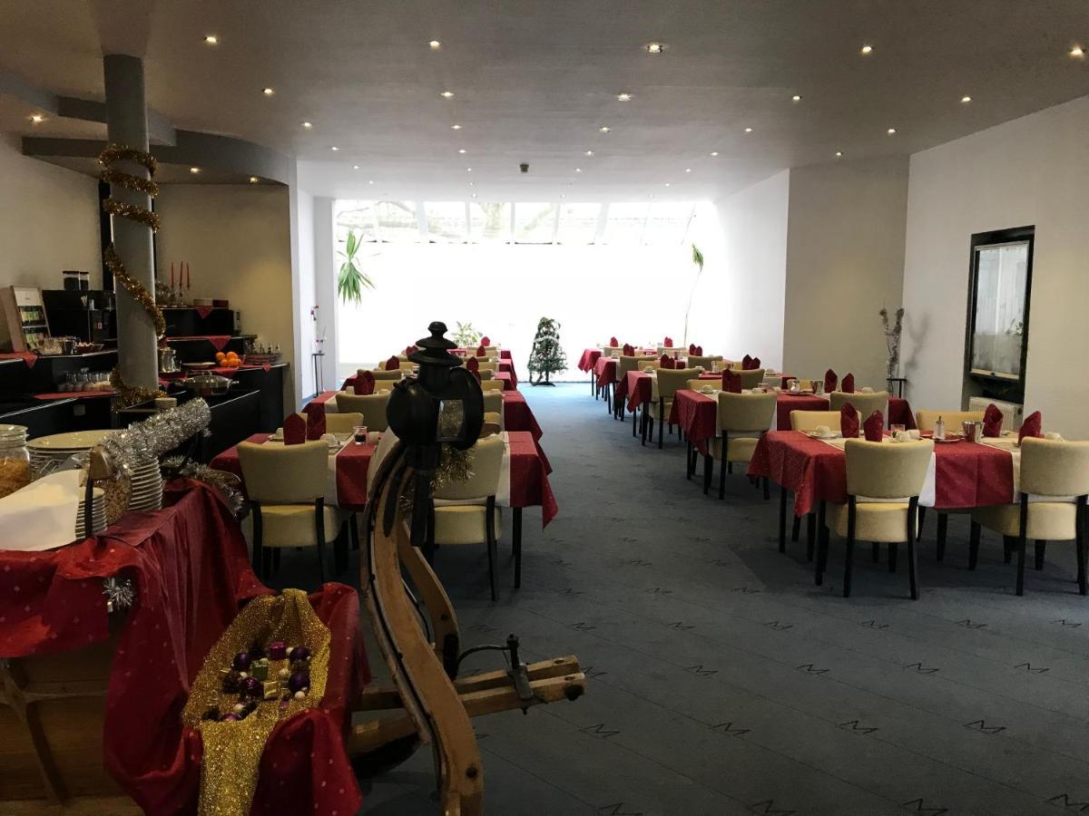 Hotel Bitterfelder Hof Extérieur photo