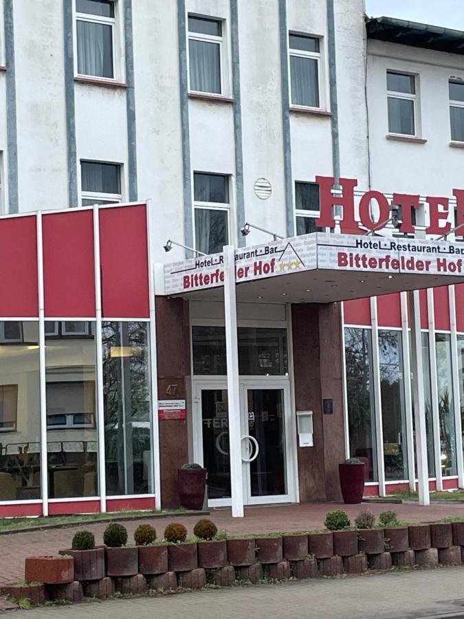 Hotel Bitterfelder Hof Extérieur photo