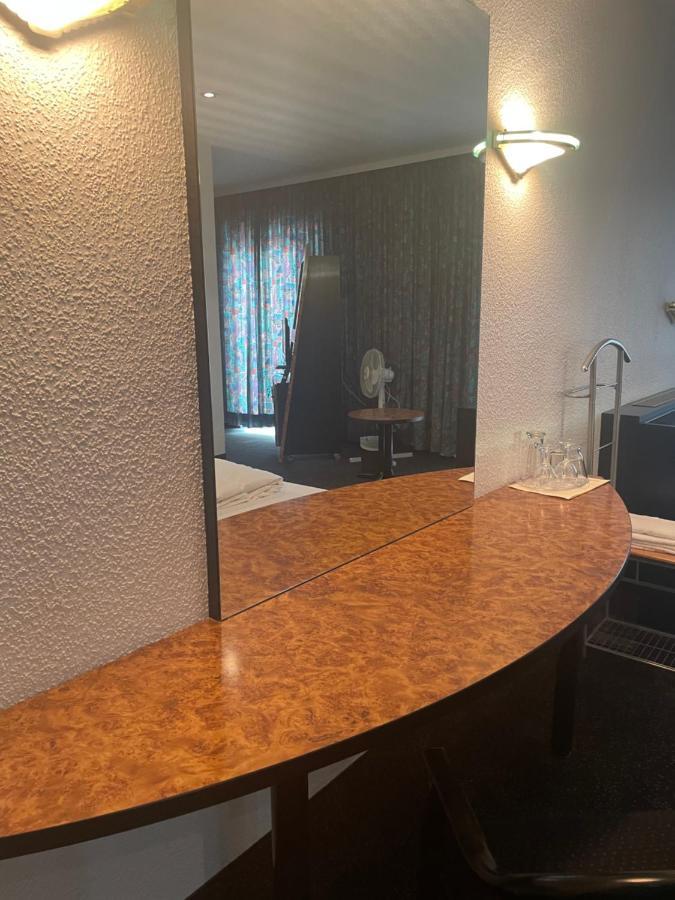 Hotel Bitterfelder Hof Extérieur photo