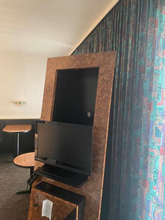 Hotel Bitterfelder Hof Extérieur photo