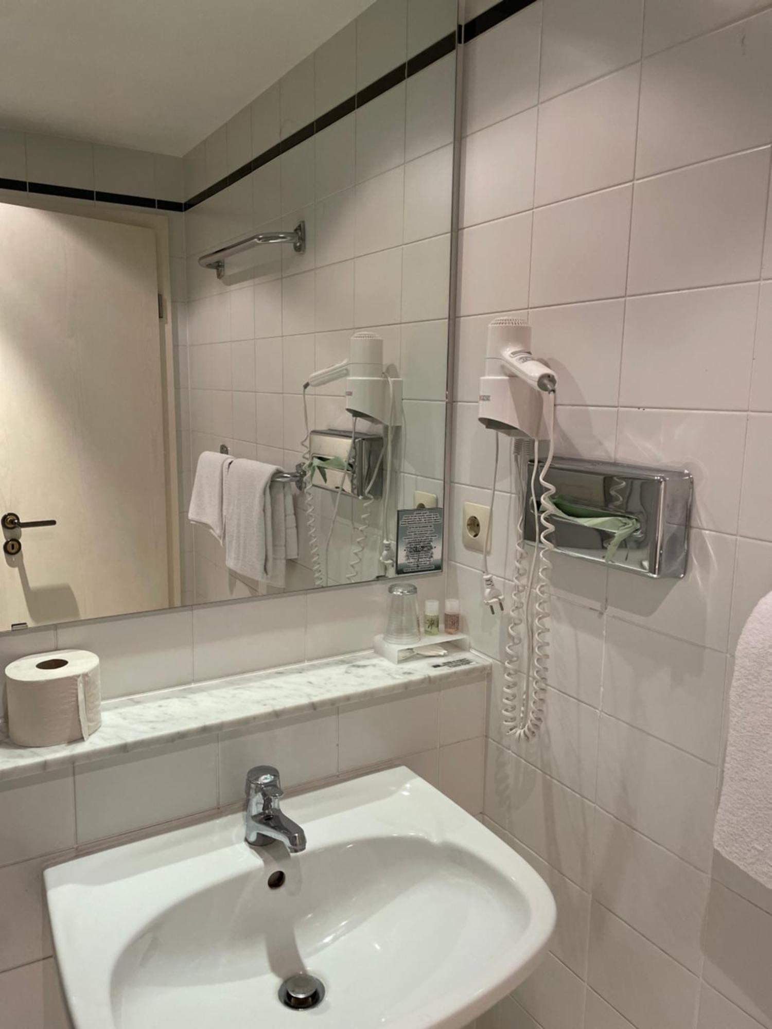 Hotel Bitterfelder Hof Chambre photo