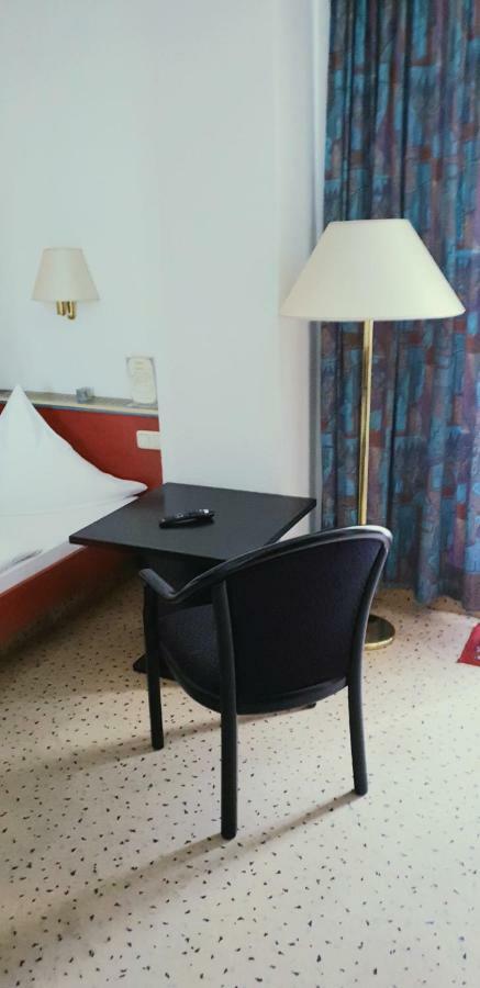 Hotel Bitterfelder Hof Extérieur photo